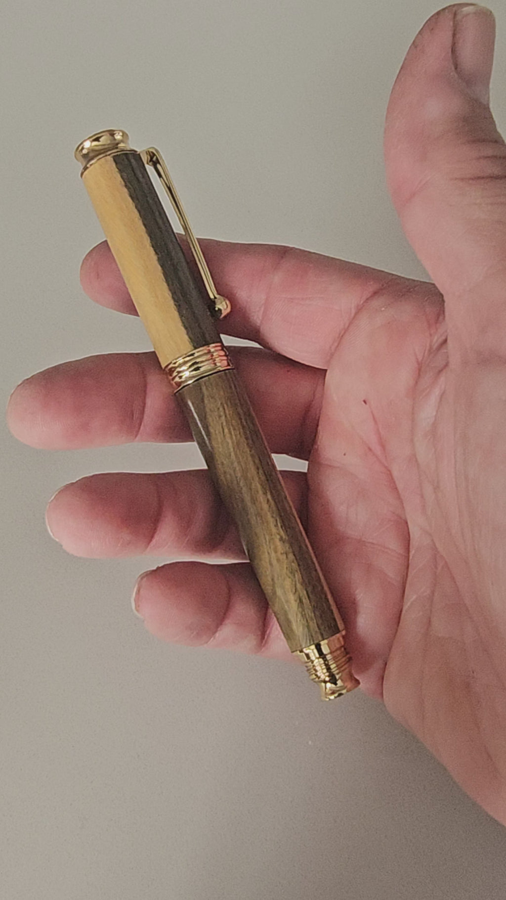 The Laburnum Heritage Fountain Pen in Gold