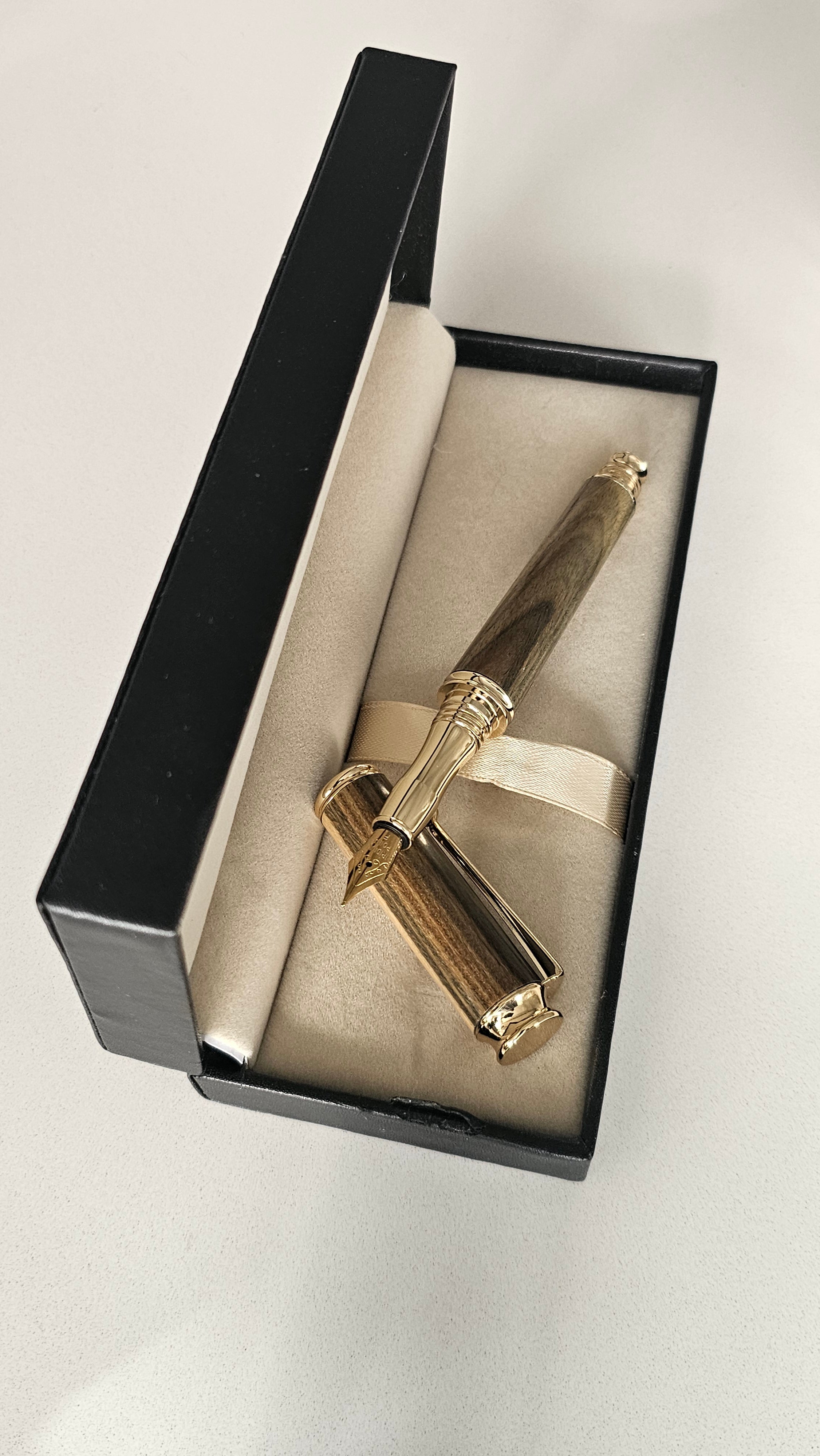 The Laburnum Heritage Fountain Pen in Gold