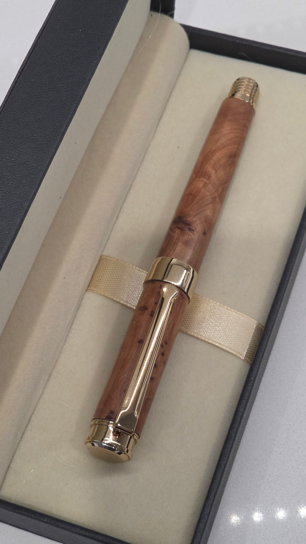 Thuya and Gold plated Fountain Pen. Hand turned wood finished Fountain pen with gold plated fittings and Bi-colour nib