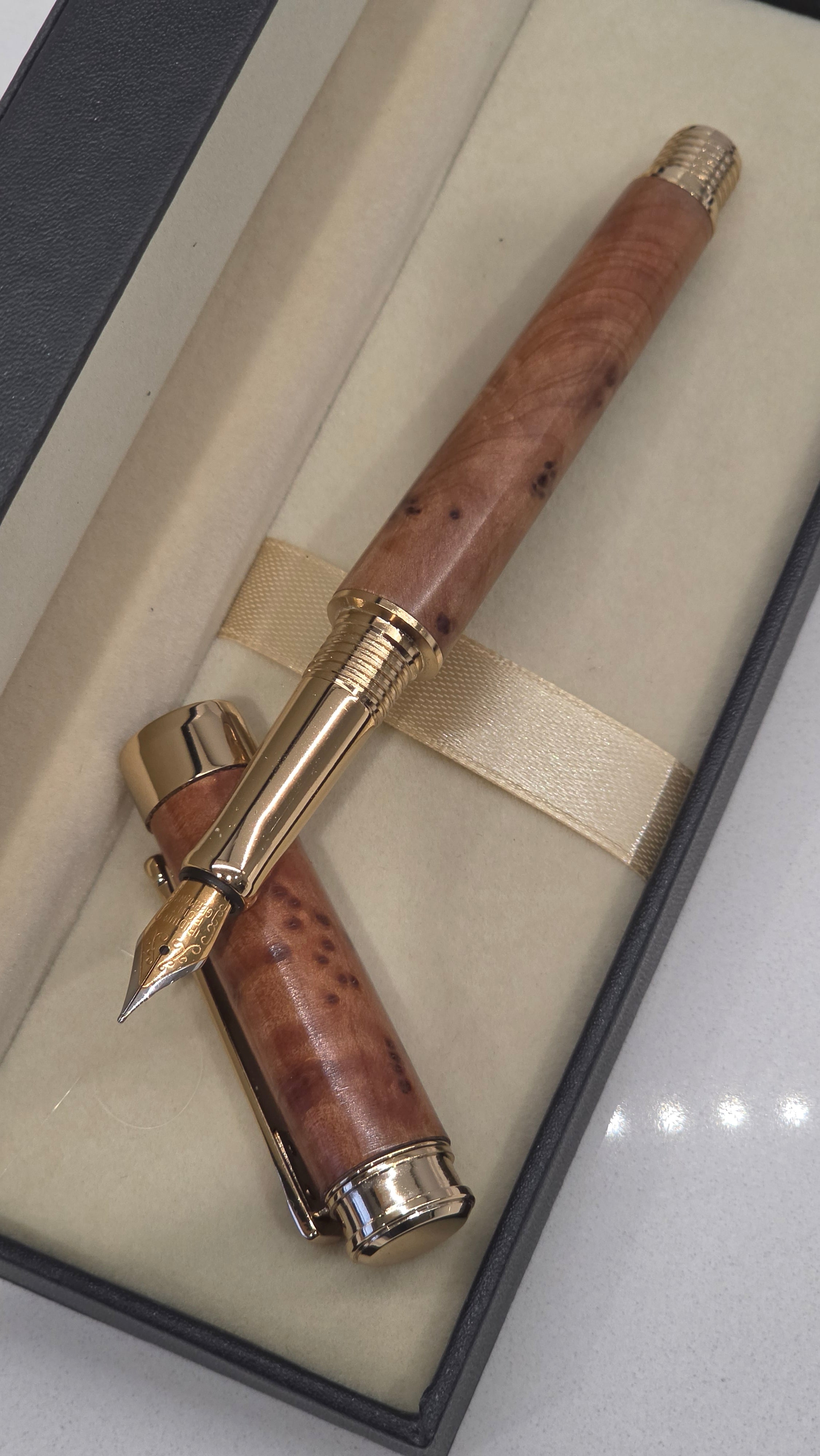 Thuya and Gold plated Fountain Pen. Hand turned wood finished Fountain pen with gold plated fittings and Bi-colour nib