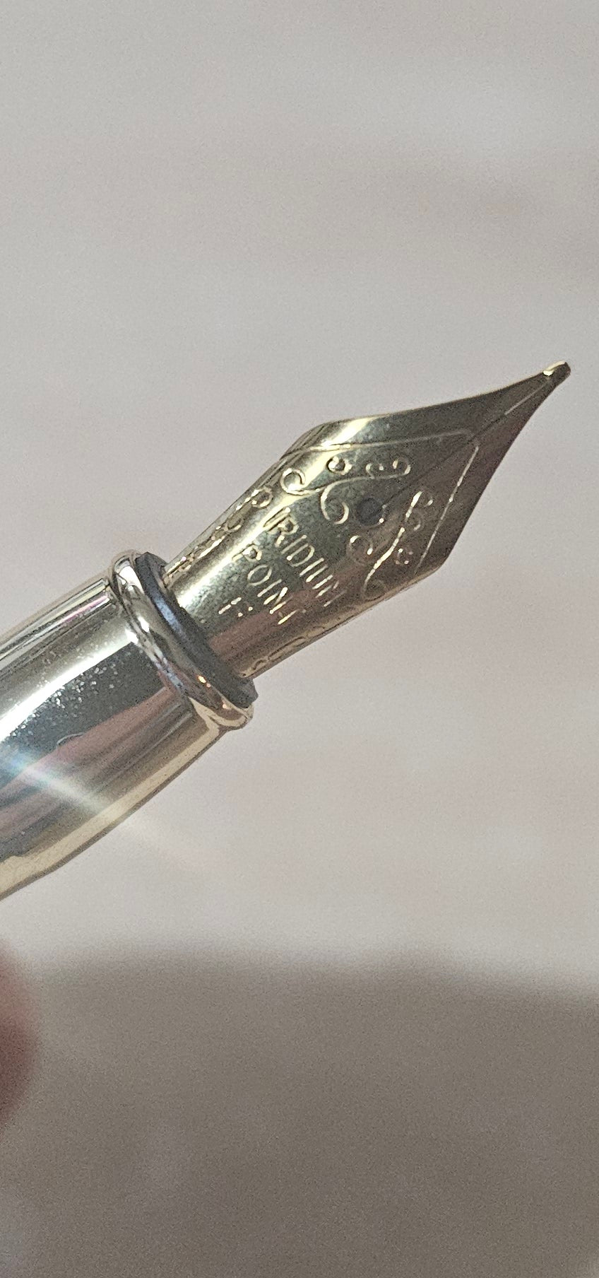 The Laburnum Heritage Fountain Pen in Gold